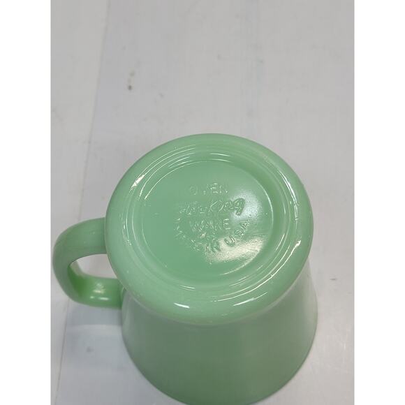 Vintage Mug Jadeite, Fire King Green, D Handle, Coffee Cup 50s - Picture 3 of 4